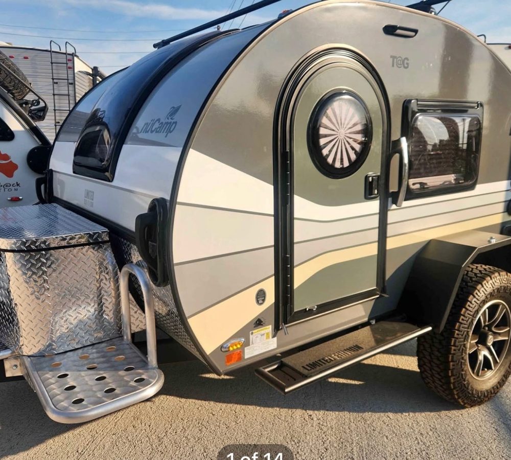 Dave & Nellie Trailer